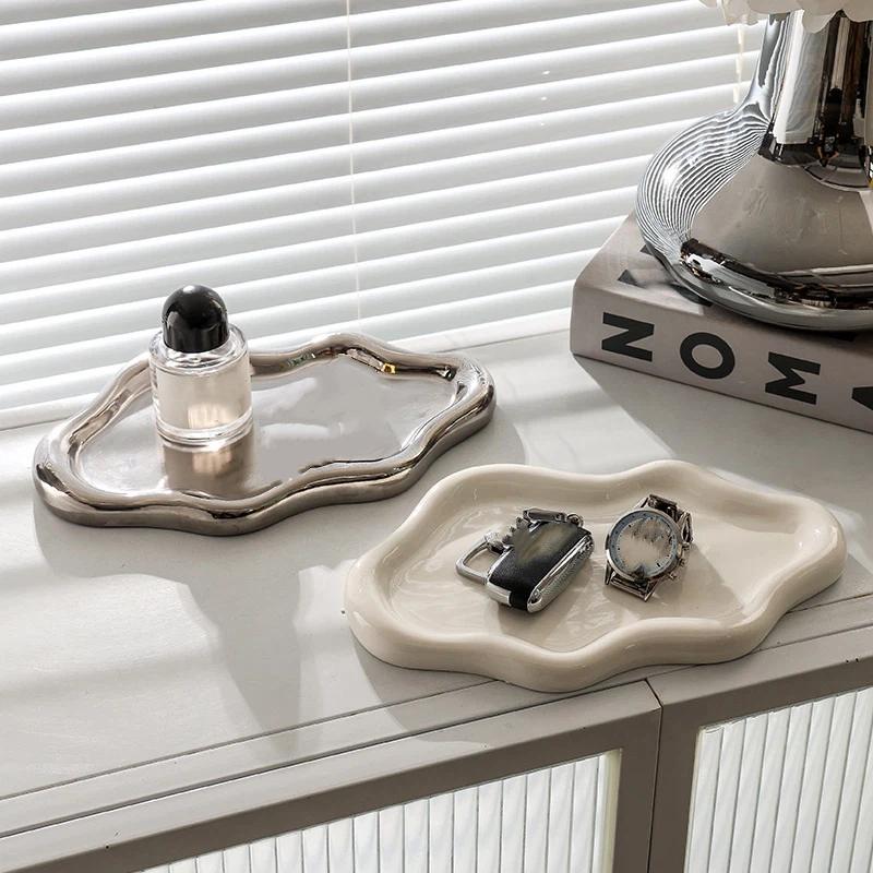 ถาดเก็บเครื่องประดับแบบเรียบง่ - Jewelry Making Desk บทวิจารณ์และราคา